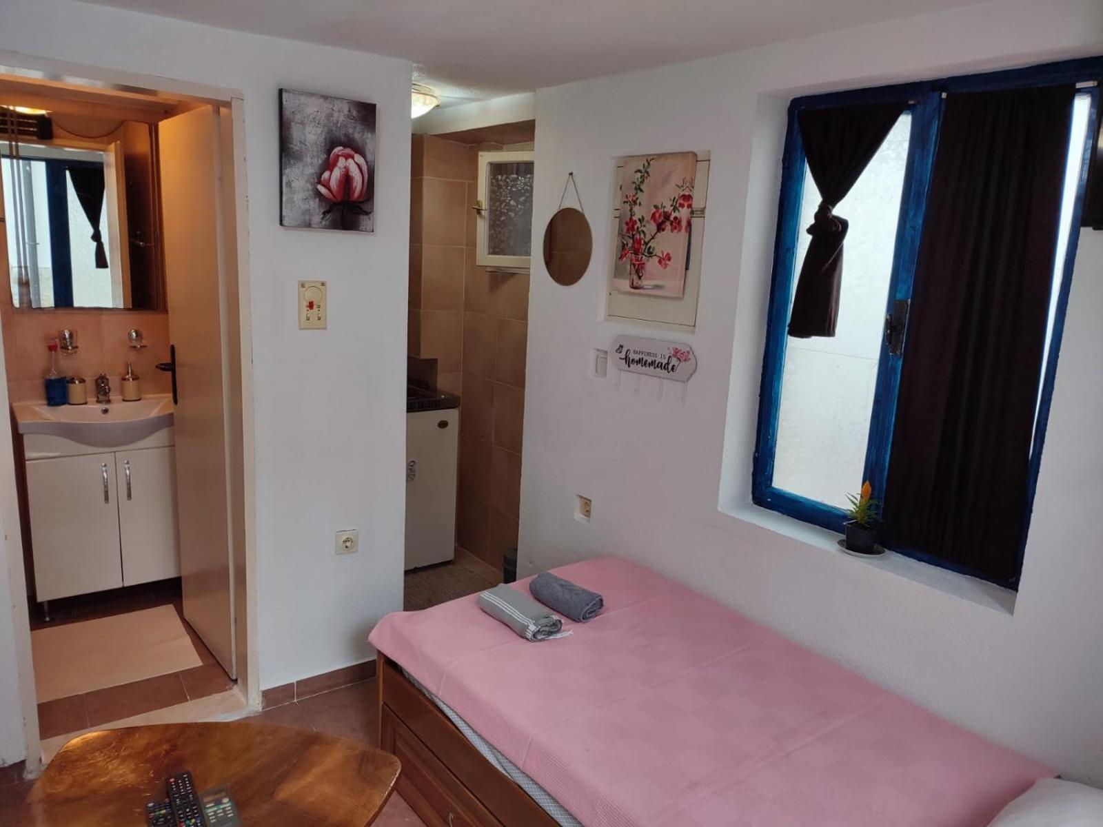 Bay Mola Home Котор Екстериор снимка