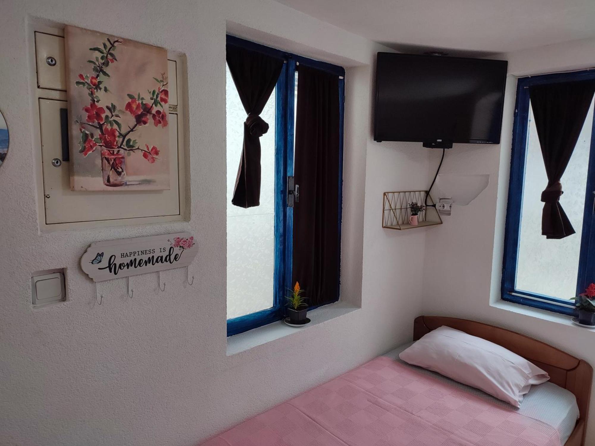 Bay Mola Home Котор Екстериор снимка